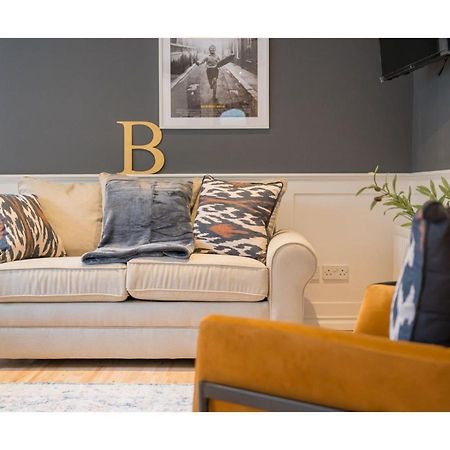 Central Belfast Apartments Windsor Экстерьер фото